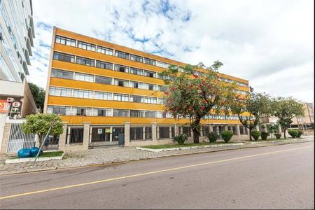 2_photo/94dce4534d.e9bc35269128f7e8-ATLAS-3b1237e2-9b49-4fa3-bd9b-7fa1cd36b0a7.jpg de apartamento à venda com 3 quartos, 67m² em Cristo Rei, Curitiba