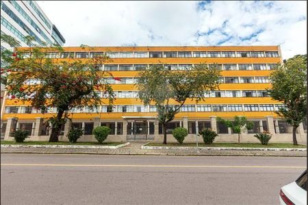 9_photo/94dce4534d.e9bc35269128f7e8-ATLAS-65c93f21-0419-4da3-b0d2-ee13b60e78fb.jpg de apartamento à venda com 3 quartos, 67m² em Cristo Rei, Curitiba