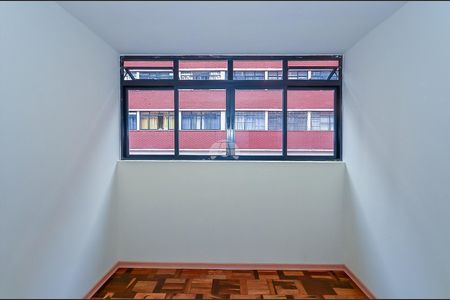 7_photo/94dce45357.b47ce819b30fef46-ATLAS-edb3a2d3-fb9b-47a2-a26a-441e44eb28f2.jpg de apartamento à venda com 3 quartos, 67m² em Cristo Rei, Curitiba