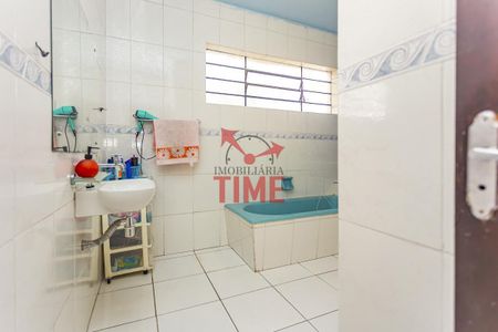 28_photo/94dce45459.6d966f5fb5582f4e-ATLAS-3f4cb1f3-42a3-40f6-96cd-9c66b8263844.jpg de casa à venda com 5 quartos, 216m² em Jardim Botânico, Curitiba