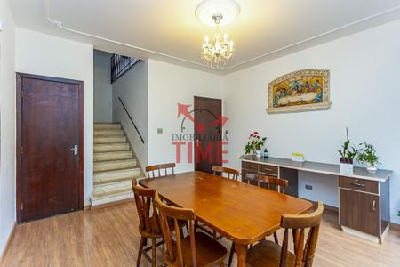 8_photo/94dce45459.6d966f5fb5582f4e-ATLAS-6e4efa9a-ba3f-47b1-8379-b65ad94e8eab.jpg de casa à venda com 5 quartos, 216m² em Jardim Botânico, Curitiba