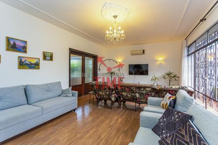 3_photo/94dce45459.6d966f5fb5582f4e-ATLAS-c9033c1c-11c5-4ae1-8e01-0ccd6fe6eb7d.jpg de casa à venda com 5 quartos, 216m² em Jardim Botânico, Curitiba