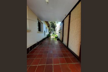 6_photo/94dce455af.2c15601846e0cf59-ATLAS-d75dda6a-e6ad-443d-b75c-a0a994efc7ef.jpg de casa à venda com 4 quartos, 150m² em Jardim Botânico, Curitiba