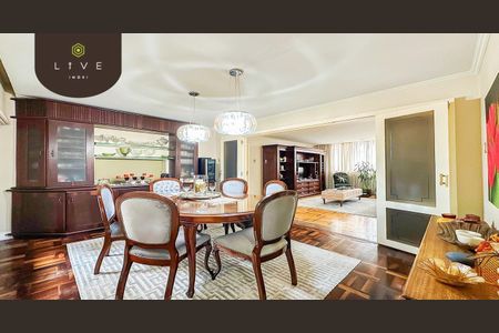 2_photo/94dce4560b.1c5ee5b12bdcf8f7-ATLAS-4dffc11a-4092-4e61-a8ed-bc536e229662.jpg de casa à venda com 3 quartos, 270m² em Jardim Botânico, Curitiba