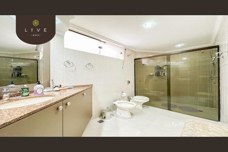 12_photo/94dce4560b.1c5ee5b12bdcf8f7-ATLAS-9d6c9a0f-4c49-4c88-ba96-679f89d1c8f1.jpg de casa à venda com 3 quartos, 270m² em Jardim Botânico, Curitiba