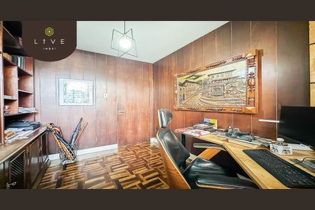 4_photo/94dce4560b.1c5ee5b12bdcf8f7-ATLAS-d1ea9191-9252-4ae4-914d-8e41693bc07d.jpg de casa à venda com 3 quartos, 270m² em Jardim Botânico, Curitiba