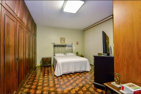 27_photo/94dce4569f.9e8f1c97e4a047f1-ATLAS-aac64be8-885a-4e99-8ee8-926af0d079cc.jpg de casa à venda com 3 quartos, 343m² em Jardim Botânico, Curitiba