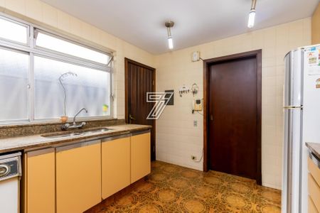 4_photo/94dce4569f.9e8f1c97e4a047f1-ATLAS-ddc70115-c3a6-4cda-8af7-ae945cbc86c8.jpg de casa à venda com 2 quartos, 343m² em Jardim Botânico, Curitiba