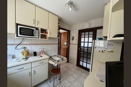 5_photo/94dce458c1.2121f4c72a2ba616-ATLAS-9c824f58-6615-4f5c-98a8-329bde29f0d6.jpg de casa à venda com 3 quartos, 273m² em Rebouças, Curitiba