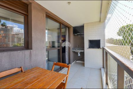 4_photo/94dce458cf.d8548a4c751b9b4a-ATLAS-244d2823-7e4e-4352-8064-8083a3311fd3.jpg de apartamento à venda com 2 quartos, 72m² em Rebouças, Curitiba