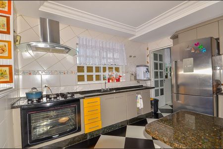 9_photo/94dce459d5.45137026611d4189-ATLAS-ba5cd66d-2276-40b4-bf0e-0cbb11e32142.jpg de casa para alugar com 3 quartos, 430m² em Rebouças, Curitiba