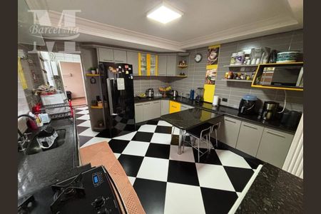 9_photo/94dce459d7.6721d330cc8d7611-ATLAS-e8e6233f-d9c7-4c58-a2cb-52ab64325b43.jpg de casa à venda com 3 quartos, 457m² em Rebouças, Curitiba