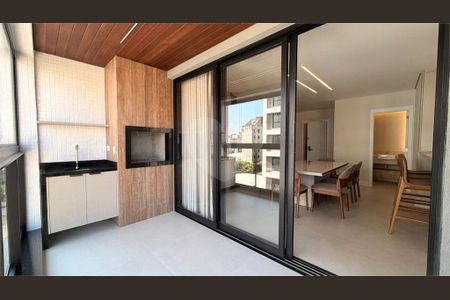 4_photo/94dce45aa5.f861ecc718bdcbd7-ATLAS-856b9763-5863-46db-91c7-b75dcd2a45b0.jpg de apartamento à venda com 3 quartos, 150m² em Juvevê, Curitiba