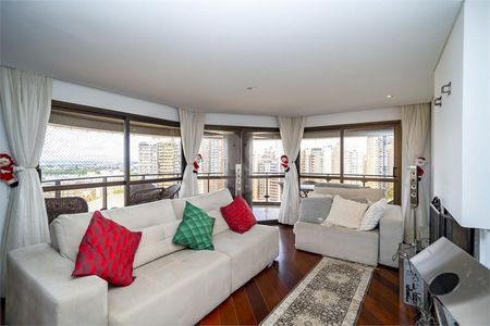 5_photo/94dce45c47.a09f5c825cd18e29-ATLAS-2cb989cf-35ea-44d5-85c2-b2faf7fcf1d2.jpg de apartamento à venda com 4 quartos, 350m² em Rebouças, Curitiba