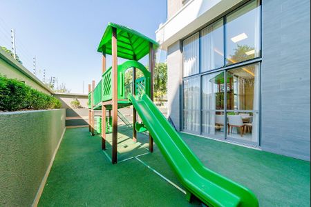 9_photo/94dce45ccd.2bd6c31d73845aaa-ATLAS-e0ba4d02-8db4-4bed-8bc5-0ee29180be9b.jpg de apartamento à venda com 3 quartos, 150m² em Rebouças, Curitiba