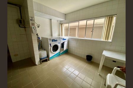 13_photo/94dce45ccf.f87c5f63b588f4d4-ATLAS-85cd0098-725f-4829-bc02-aa1979d9d68e.jpg de apartamento à venda com 3 quartos, 68m² em Rebouças, Curitiba