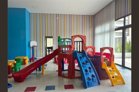 18_photo/94dce45d09.e6e1c947b02cf8fb-ATLAS-78735a86-d16f-40d8-bcd7-bb38ba933ea7.jpg de apartamento à venda com 4 quartos, 300m² em Rebouças, Curitiba