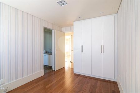 4_photo/94dce45d13.8cdf125b31d61fa3-ATLAS-0f0cd97d-4dd2-4a55-97ee-5969c7a8ec72.jpg de apartamento à venda com 3 quartos, 161m² em Rebouças, Curitiba