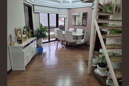 3_photo/94dce45e2b.ea002ca8a54f6c9b-ATLAS-ff575f4e-d5d3-45b8-b577-b9b8a1599f6c.jpg de apartamento à venda com 3 quartos, 221m² em Jardim Botânico, Curitiba