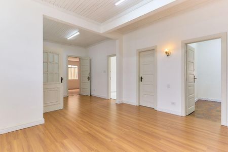 8_photo/94dce45e31.b4a6e4814356792c-ATLAS-8dd2ae2a-6ae4-4fd7-a90d-7b54ac19c222.jpg de casa à venda com 6 quartos, 319m² em Jardim Botânico, Curitiba