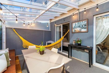 20_photo/94dce4651d.e7addae7bde7a197-ATLAS-b5da7da1-dcef-4aa9-8d28-3277b13067a6.jpg de apartamento à venda com 1 quarto, 42m² em Rebouças, Curitiba