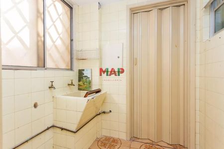 3_photo/94dce4653d.8665e83542467932-ATLAS-0fb33079-dd67-49f2-aa21-a567ebeb7d30.jpg de apartamento à venda com 3 quartos, 73m² em Centro, Curitiba