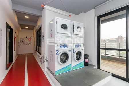 4_photo/94dce465e5.b64b3b150cb81c45-ATLAS-41d00ed9-0621-4ae4-bb52-e8bce4643e67.jpg de apartamento para alugar com 1 quarto, 18m² em Água Verde, Curitiba