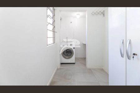 2_photo/94dce467ff.94705c66fadb376e-ATLAS-d5f58de8-24df-44a2-8da3-70bbf1b0871d.jpg de apartamento à venda com 3 quartos, 106m² em Rebouças, Curitiba