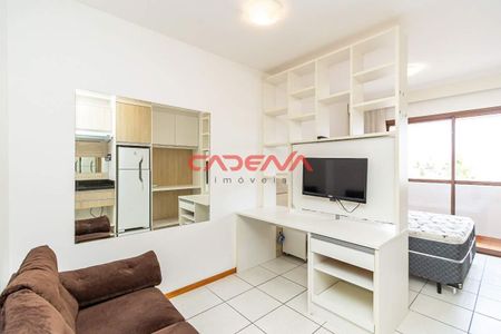 2_photo/94dce46857.c08a556b81f4397e-ATLAS-76701094-d18e-4eaa-8d59-c0b90af13df4.jpg de apartamento à venda com 1 quarto, 28m² em Centro, Curitiba