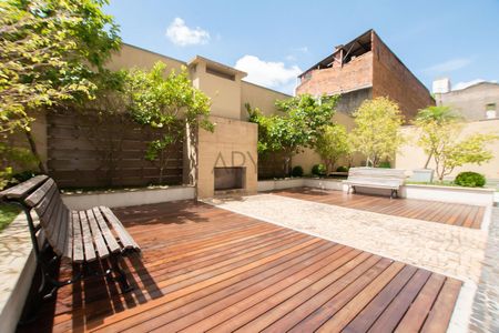 2_photo/94dce46857.f0549e434385a2ad-ATLAS-0dd7a9fc-e69c-451f-8c41-3f1eabd8d199.jpg de apartamento à venda com 2 quartos, 109m² em Centro, Curitiba