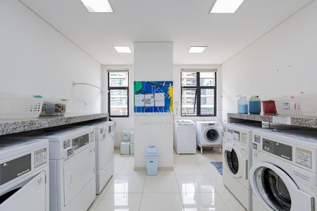 28_photo/94dce468c7.945e38fbf82eac09-ATLAS-da587ca3-26dc-4240-a34d-88ea148f6bbf.jpg de apartamento à venda com 1 quarto, 31m² em Batel, Curitiba