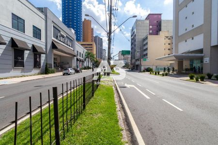 37_photo/94dce469b9.7eeec7628db2fb6b-ATLAS-92fae91a-cf9b-4c7c-bc32-2c8342ac0c2a.jpg de apartamento à venda com 2 quartos, 65m² em Centro, Curitiba