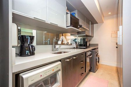 5_photo/94dce469b9.7eeec7628db2fb6b-ATLAS-e8a4fc85-8800-4311-bb8f-39d5e1e988b4.jpg de apartamento à venda com 2 quartos, 65m² em Centro, Curitiba