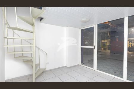 4_photo/94dce46a71.e9bc35269128f7e8-ATLAS-abd0a4bc-b593-48cd-ac5b-0080aef1dce7.jpg de apartamento para alugar com 0 quarto, 21m² em Centro, Curitiba