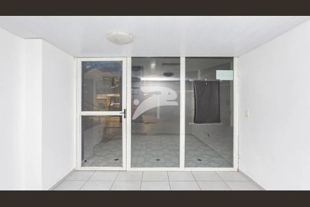 8_photo/94dce46a71.e9bc35269128f7e8-ATLAS-e4d05747-9e8d-47d5-9fd8-29de4ccc9cf1.jpg de apartamento para alugar com 0 quarto, 21m² em Centro, Curitiba