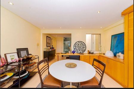 11_photo/94dce46a85.02bcda31be917079-ATLAS-8b0dd4e6-976e-496f-be6e-988908eb4499.jpg de apartamento à venda com 1 quarto, 37m² em Centro, Curitiba