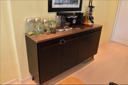 10_photo/94dce46a85.ae3d86bef28e162d-ATLAS-b5d76b76-0dce-4363-b3b8-7d8bec5fb2a1.jpg de apartamento à venda com 1 quarto, 38m² em Centro, Curitiba