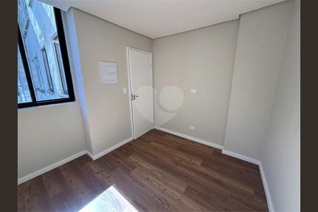 8_photo/94dce46a89.8d34e335442cd209-ATLAS-ad649df9-eef8-45e0-90cb-259b5f0c6bed.jpg de apartamento à venda com 1 quarto, 31m² em Centro, Curitiba