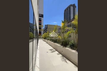 8_photo/94dce46a8b.e8d0f46ce1ba0fe8-ATLAS-ff645666-32d8-468c-a7d2-5b4b7c4d98f4.jpg de apartamento à venda com 2 quartos, 55m² em Centro, Curitiba