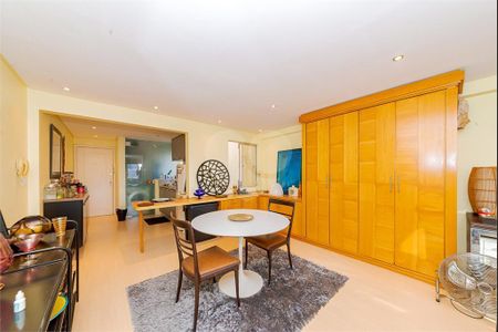 8_photo/94dce46a91.04af7fc2355c33fa-ATLAS-3cf6c3d3-d878-4c6d-b40d-acc9319f332f.jpg de kitnet/studio à venda com 1 quarto, 38m² em Centro, Curitiba