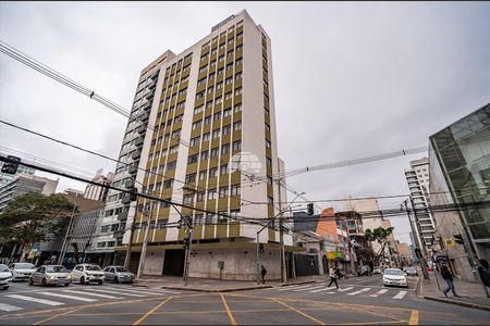 3_photo/94dce46abf.6476159c590b5190-ATLAS-4d7fbcb2-2107-4347-b9db-27f2fb7beb9d.jpg de apartamento à venda com 3 quartos, 76m² em Centro, Curitiba