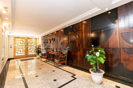 6_photo/94dce46acd.2e3e826b7678b30d-ATLAS-d98e4356-3f1d-4bb4-9bb9-e8e1f72df0b1.jpg de apartamento para alugar com 2 quartos, 90m² em Centro, Curitiba