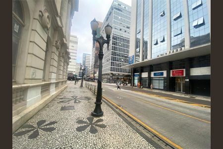 6_photo/94dce46b49.04af7fc2355c33fa-ATLAS-67b5c44d-e22b-4574-9656-83482ad0bb52.jpg de kitnet/studio à venda com 1 quarto, 40m² em Centro, Curitiba