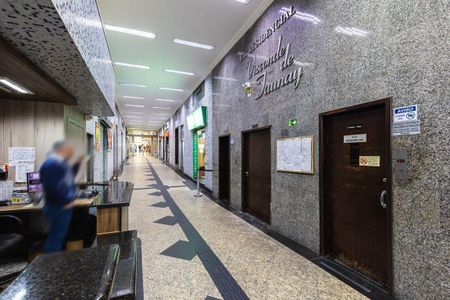 32_photo/94dce46b5b.7f45fe2814a32fcf-ATLAS-52722c6e-4d7b-419a-bc63-92ca30f4e7ac.jpg de apartamento à venda com 3 quartos, 115m² em Centro, Curitiba