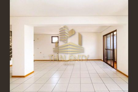 8_photo/94dce46b77.f2c8c659ffa0a6bc-ATLAS-3f71b70e-46dc-4cf4-baea-de5ef9933a4c.jpg de apartamento à venda com 2 quartos, 123m² em Centro, Curitiba