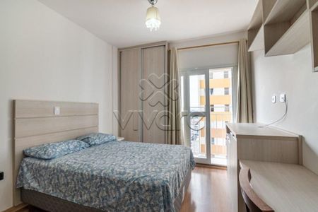 4_photo/94dce46bb5.40d9156f2e18fdd4-ATLAS-14981c52-bb92-4d85-a64b-00cc23de4d10.jpg de apartamento à venda com 1 quarto, 26m² em Centro, Curitiba