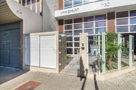 6_photo/94dce46bb5.40d9156f2e18fdd4-ATLAS-20889986-d5a2-429d-992a-5b91c02d8410.jpg de apartamento à venda com 1 quarto, 26m² em Centro, Curitiba