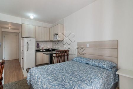 9_photo/94dce46bb5.40d9156f2e18fdd4-ATLAS-2bf5144c-bf41-43e3-b125-bcfc206cd665.jpg de apartamento à venda com 1 quarto, 26m² em Centro, Curitiba