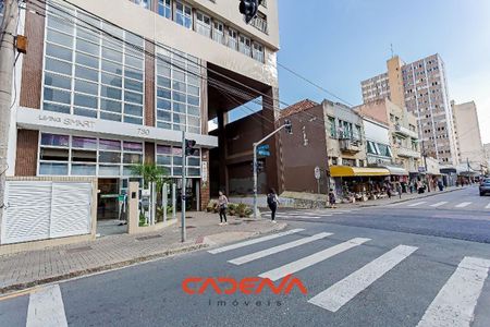 11_photo/94dce46bb5.40d9156f2e18fdd4-ATLAS-67cf75f4-80b4-4959-a1d8-bcfa56286d7d.jpg de apartamento para alugar com 1 quarto, 28m² em Centro, Curitiba