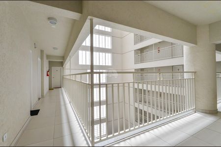 19_photo/94dce46bb5.f38cfb0b95af3857-ATLAS-7f3733ca-aa7d-479b-bf0b-72a6e5c0a6ef.jpg de kitnet/studio à venda com 1 quarto, 28m² em Centro, Curitiba